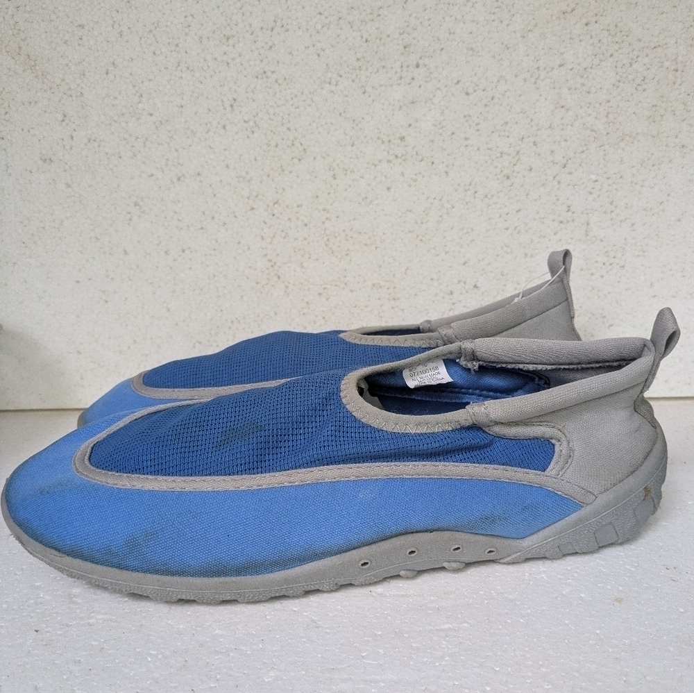 Men's Blue and Gray Water Shoes